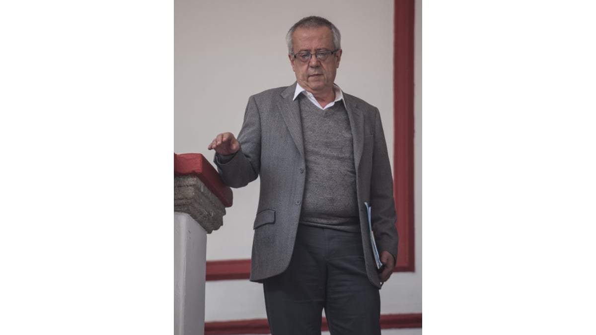 Carlos Urzúa