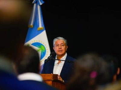Un informe del gobierno afirma que la provincia redujo sensiblemente la deuda pública en dólares