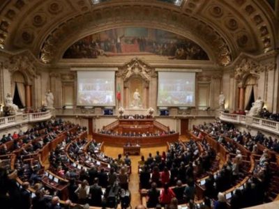 El Parlamento de Portugal aprueba de nuevo la legalización de la eutanasia
