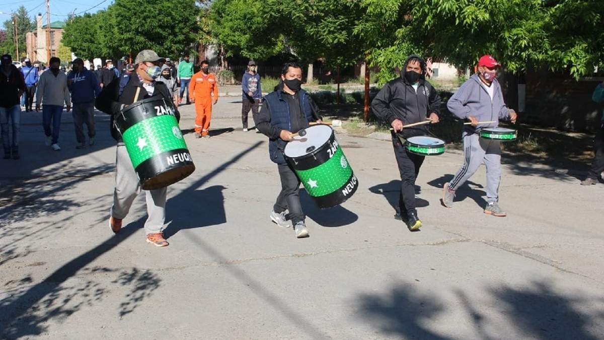 Los trabajadores se movilizaron por el centro de la ciudad. Fuente: (Daniel Signorile).