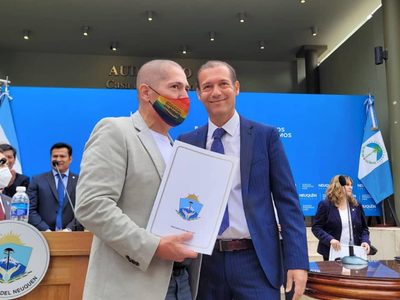 Adrián Urrutia presentó su renuncia a la Subsecretaria de Diversidad
