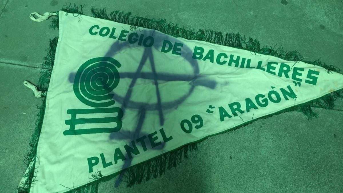 Imagen difundida en redes sociales por estudiantes que tomaron el Colegio de Bachilleres 9 Aragón