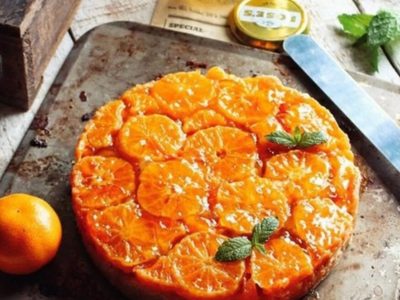 Aprovechá que las mandarinas están baratas y hacete esta torta invertida que es una delicia para la merienda