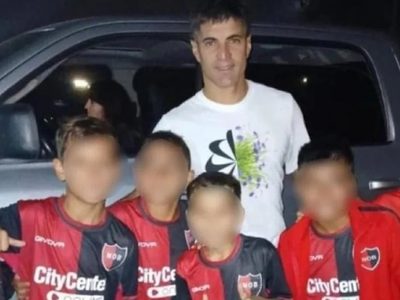 Newell’s suspendió a seis niños por sacarse una foto con un jugador de Rosario Central
