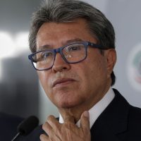 "Yo estoy definido, soy fundador de Morena": Monreal responde así a las versiones sobre su salida