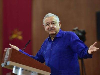 "¿Con qué autoridad moral?" Cuestiona AMLO a Calderón por acusación de complicidad con el crimen