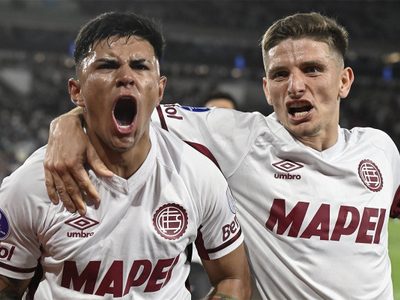 Lanús lo empató en el Maracaná y es semifinalista