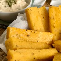 Bastoncitos de polenta: crujientes, deliciosos y muy rápidos de hacer en casa para picotear