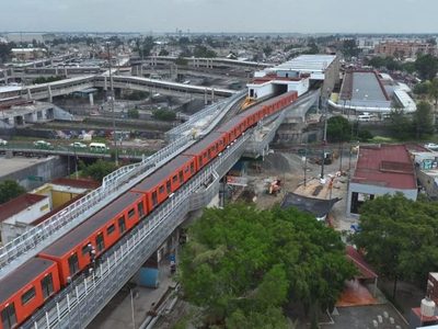 Reabren tres estaciones de la Línea 9 del Metro