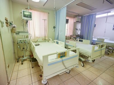 SAT debe revelar por qué no tomó en cuenta una factura de hospitalización para declaración anual