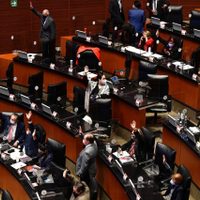 Senado aprueba traspaso de puertos de SCT a la Marina