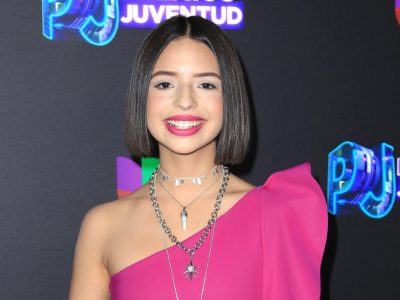 Ángela Aguilar deleita a sus seguidores con imágenes de su "humilde hogar"