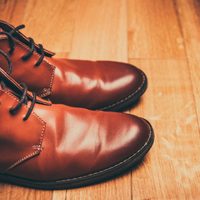 Los insólitos rituales que podés realizar con tus zapatos para atraer la buena suerte y alejar la envidia