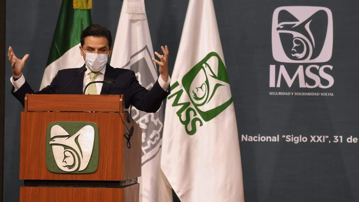 Zoé Robledo, titular del IMSS