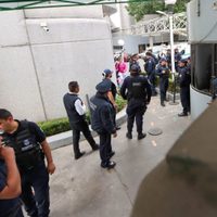 Trabajadores de hospital del IMSS se drogan, los descubren y arman trifulca; hay un herido de bala