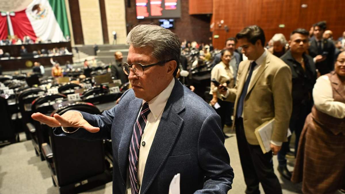 Ricardo Monreal en la sesión del miércoles