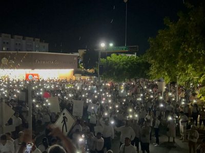 Marchan para exigir renuncia de Layda Sansores y destitución de jefa policiaca (Video)
