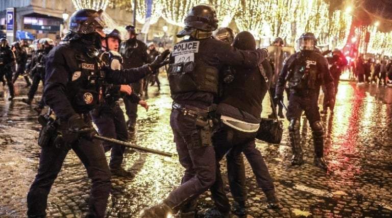 Disturbio en París
