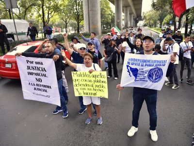 “No somos oposición. Servimos a la nación”: Trabajadores del PJF bloquean Periférico (Video)