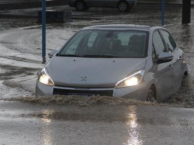 La tormenta del lunes hizo estragos en Neuquén capital, Centenario y varias localidades