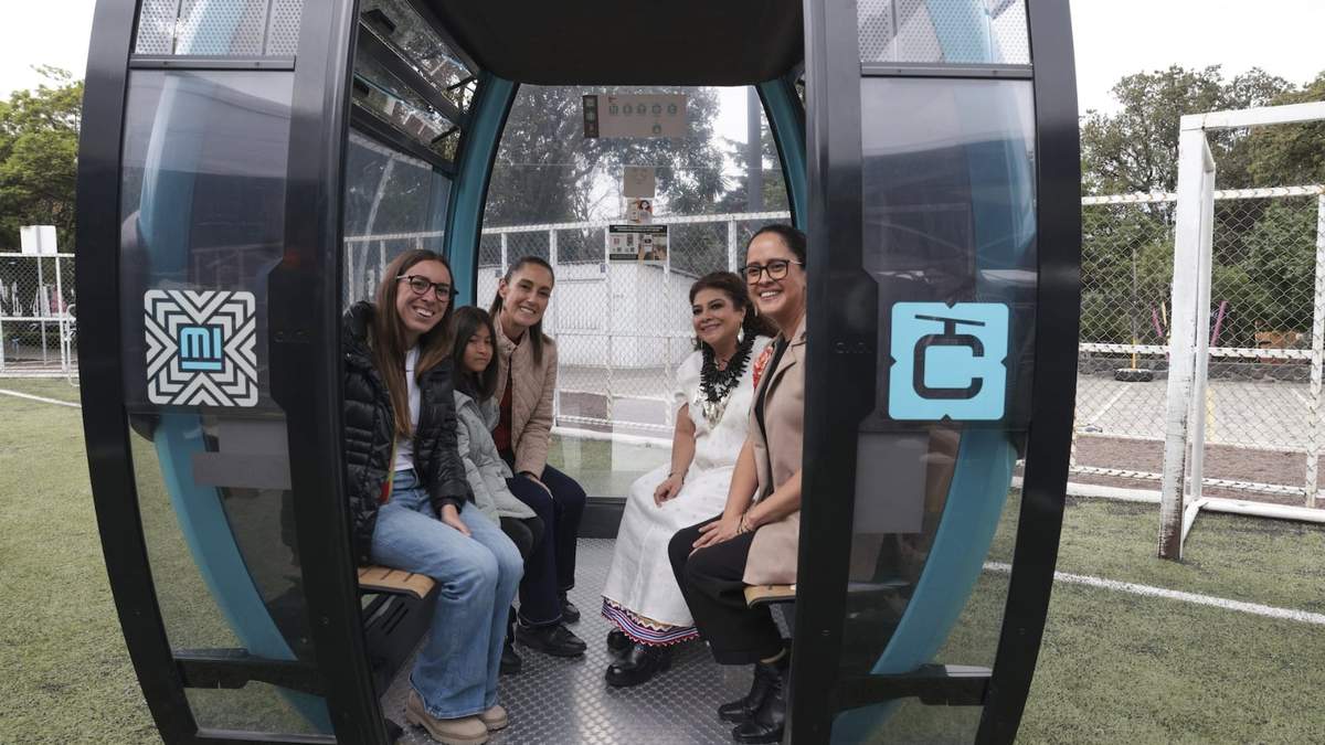 Sheinbaum y Brugada en la presentación del nuevo transporte