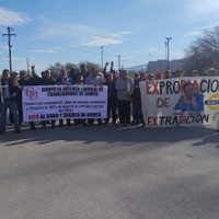 Obreros de AHMSA bloquean puertas para evitar la extracción de maquinaria