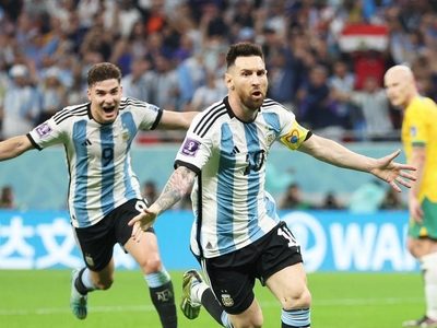 Argentina gana 2-1 a Australia en los octavos de final en Qatar 2022