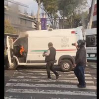 Con millonarias adjudicaciones, proveedora de ambulancias vuelve a lista de empresas inhabilitadas