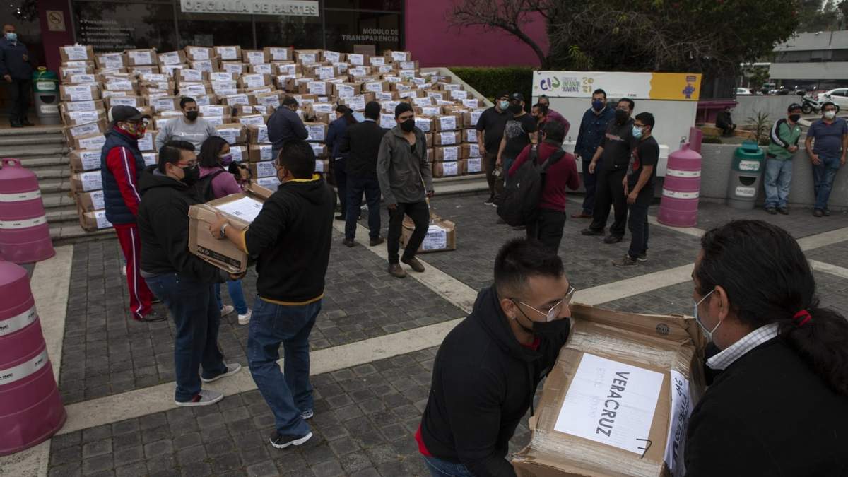 Arribo de firmas al INE