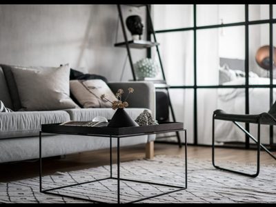 Vuelve el metal a la decoración: ese toque retro que seguro viste en casa de tu abuela