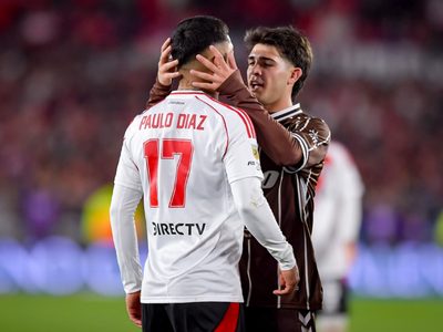 Una noche divertida en las redes: los memes de la eliminación de River con mensajes para Falcón Pérez