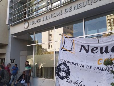 Ceramistas de Zanon reclamaron por los tarifazos en la energía y exigieron un plan que les permita sostener la fábrica