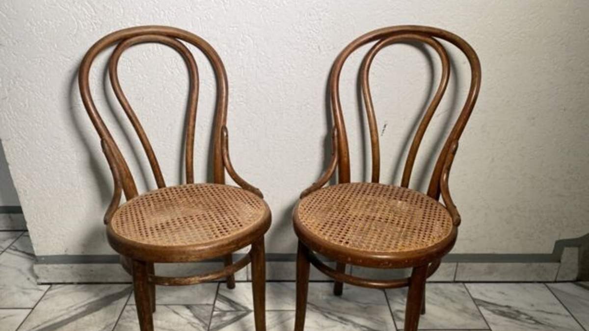 Sillas. Fuente: (X)