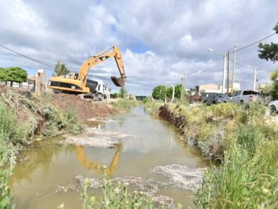 Construirán un Parque Lineal a orillas del canal Pastor Pluis en San Lorenzo