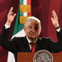 AMLO espera que Aristegui y Loret de Mola le pidan disculpas por reportaje sobre la "Casa Gris"