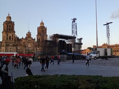 A 48 horas del concierto, fans de Shakira ya hacen fila en el Zócalo de la CDMX