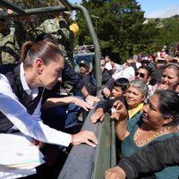 “Hay presupuesto suficiente para apoyar a todas": Sheinbaum en la sierra de Querétaro