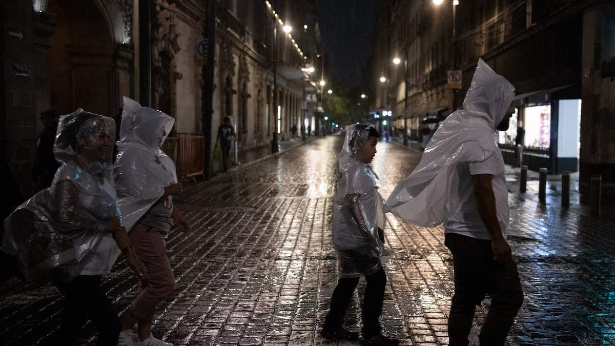 Continuarán los chubascos y las lluvias fuertes