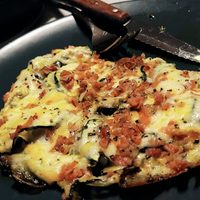 Cena fácil y proteica: sartenada de zucchini con queso y jamón en minutos