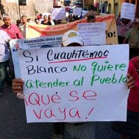 Manifestantes lanzan huevazos a alcaldía de Cuernavaca por ‘plantón’ de ‘El Cuau’