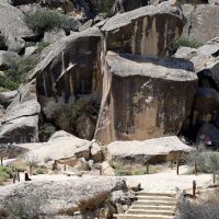 Hallaron restos humanos en una posible tumba de 10 mil años de antigüedad en Azerbaiyán