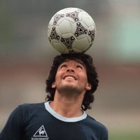 De Viedma y para Maradona: conmovedora poesía para el Diez