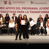 Brugada entrega ahora apoyos económicos a “juventudes autogestivas”
