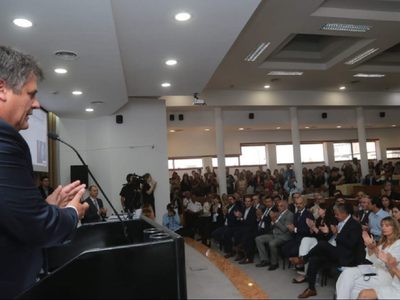 Gaido anticipó que no se podrá fumar en espacios verdes y áreas agrestes de Neuquén