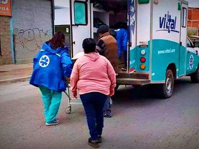 Tras caerse un paciente de una ambulancia en Bariloche, así se procedió