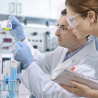 Las universidades argentinas pierden posiciones en el mundo y expertos advierten por la crisis en investigación
