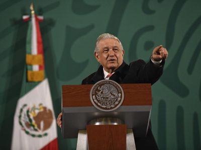 AMLO agradece aprobación del presupuesto, "antes no llegaba al pueblo"