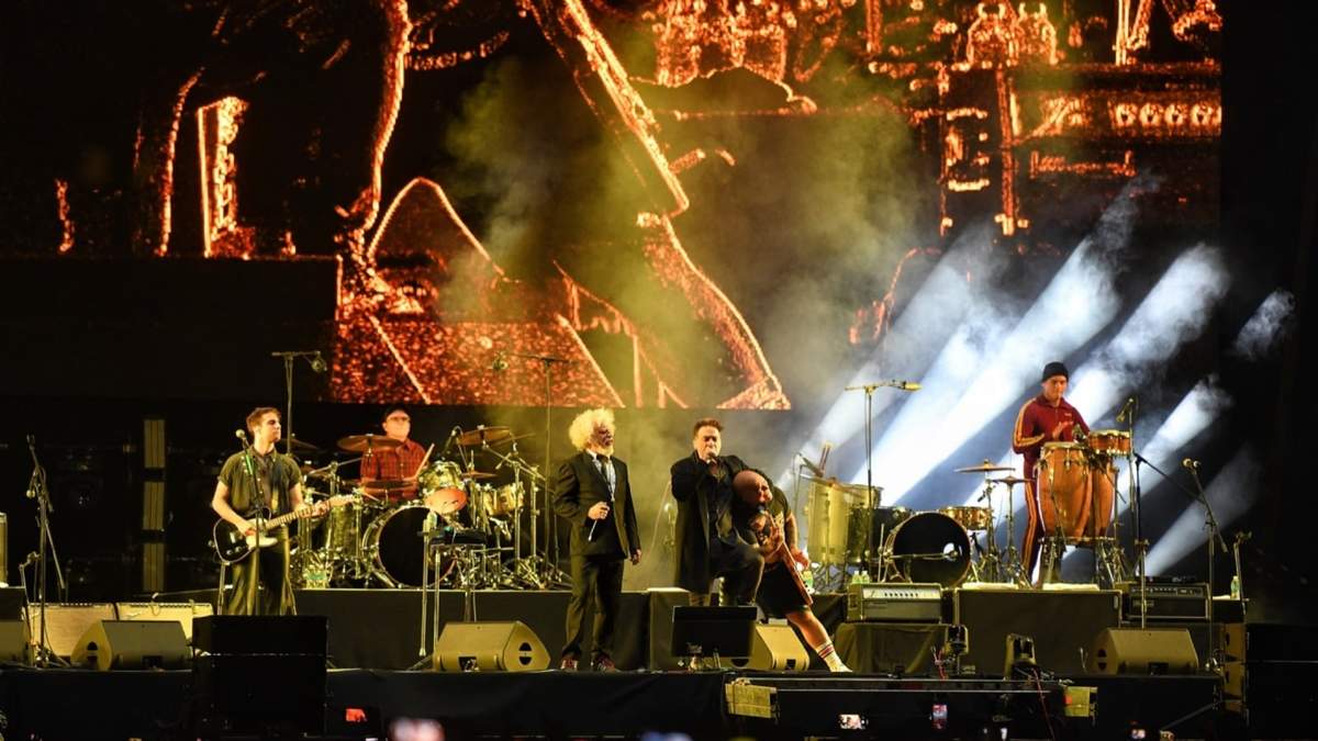 Los Fabulosos Cadillacs convocaron a 300 mil asistentes al Zócalo capitalino