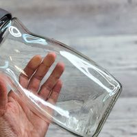 Con ese frasco de vidrio que te sobra en la cocina: creá este fanal casero, que además es hermoso para decorar o vender