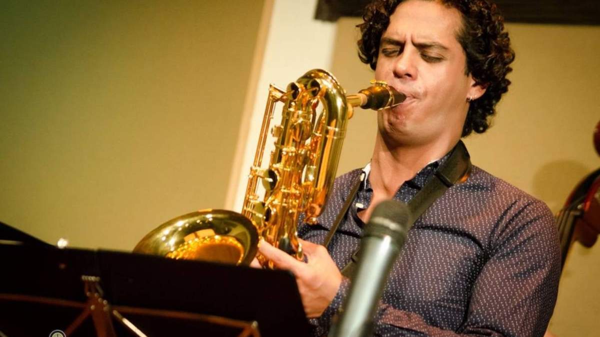 Pavel "N", ”, saxofonista y director de la primera big band infantil y juvenil de jazz en México